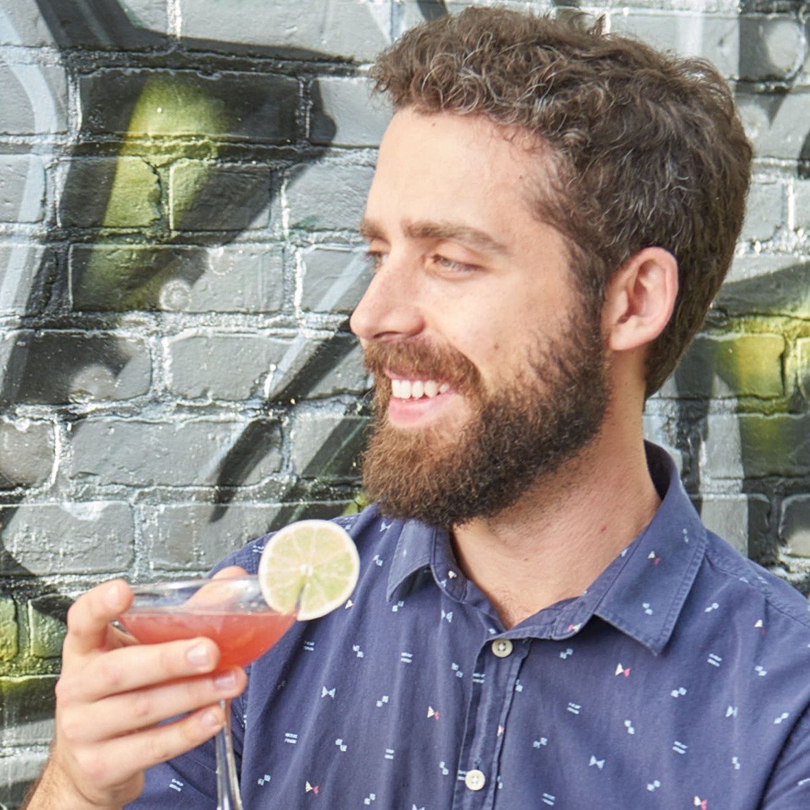 Man holding cocktail